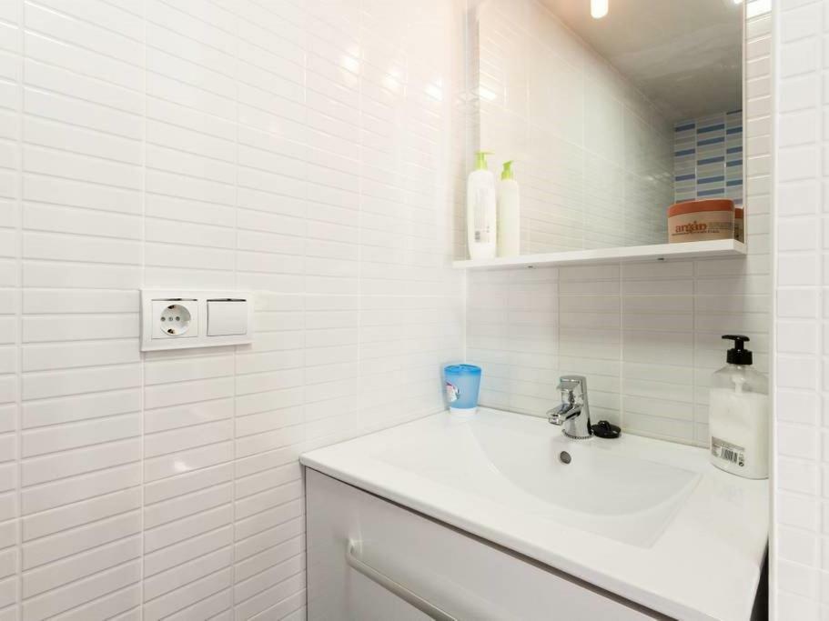 Apartamento Cerca De La Playa Valencia Exteriör bild